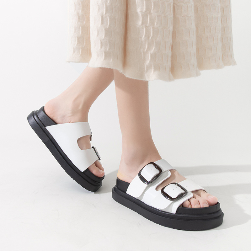 Sandal Image 3