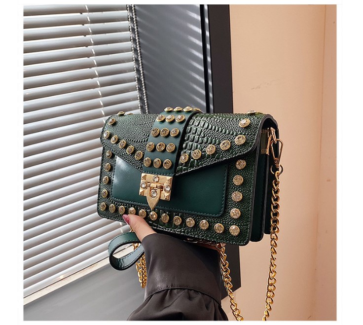 Chain Bag Lifestyle Image