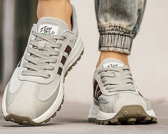 Sneaker Image 4