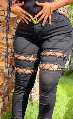 Women's Plus Size Fashion Eyelet Strap Jeans 4