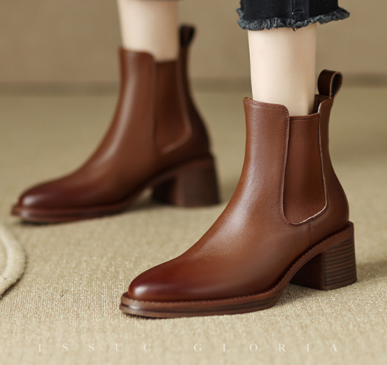 Chelsea Boots 1