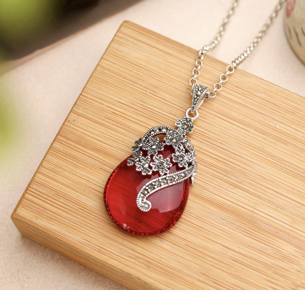 Vintage Style Heart Necklace