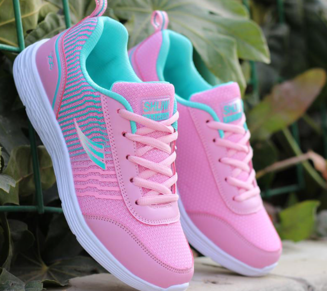 Women's Sports Shoes Image 2