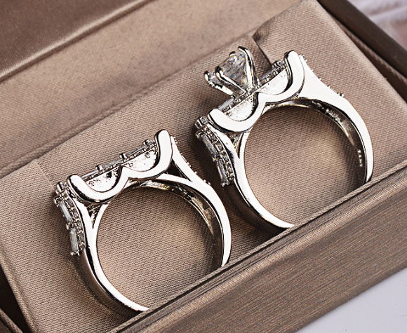 八心八箭镶钻戒指 Image 2