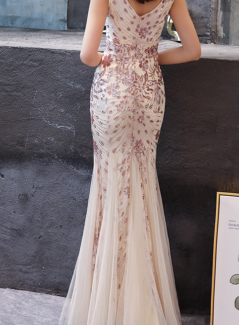 Evening Dress Image 9