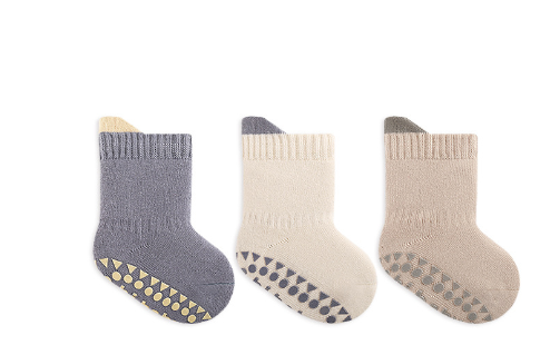 3 pairs of anti-slip socks