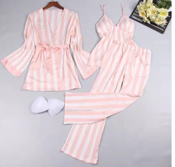 Summer Women’s Sleepwear Set Image 2