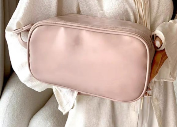 Makeup Bag Image 2