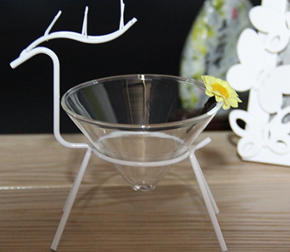 Christmas Deer Dinnerware Image 1