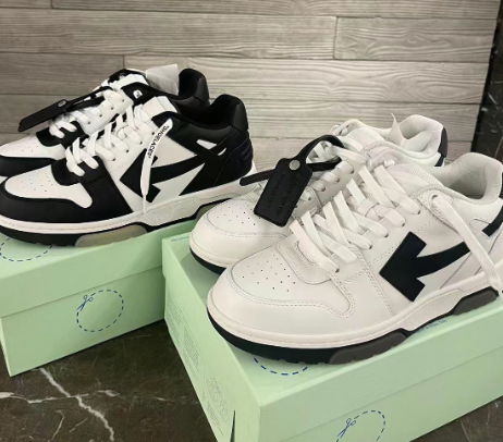 OFF-WHITE Sneakers 4