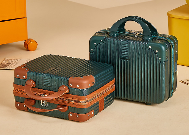 Makeup Case Image 2