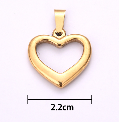 Heart Pattern Necklace Image 4