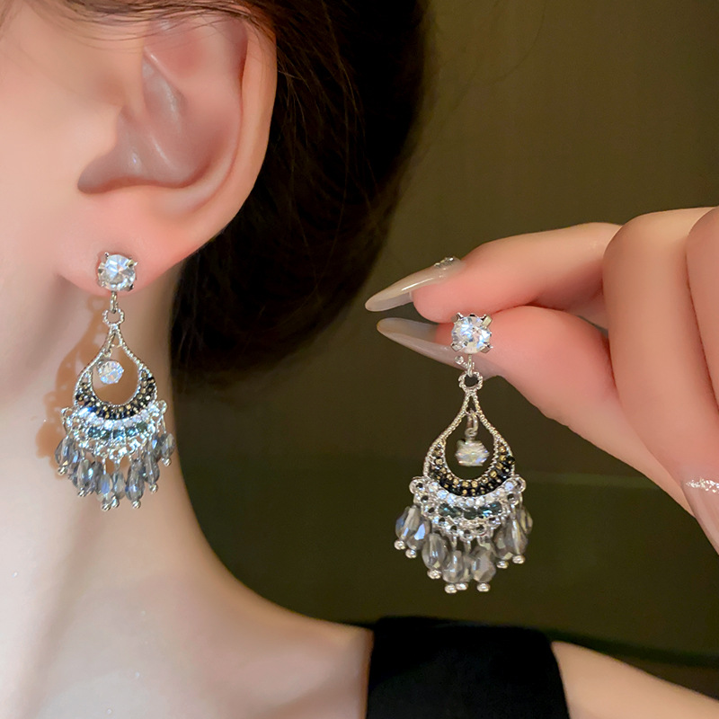 Flower Crystal Tassel Earrings