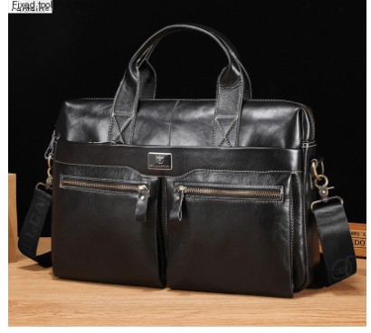 Maleta de Couro Genuíno - Lifestyle Image