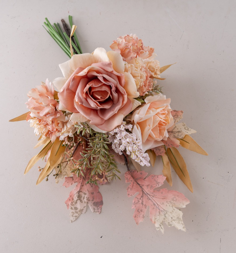 Buquê de Flores Artificiais Rosas e Pampas image