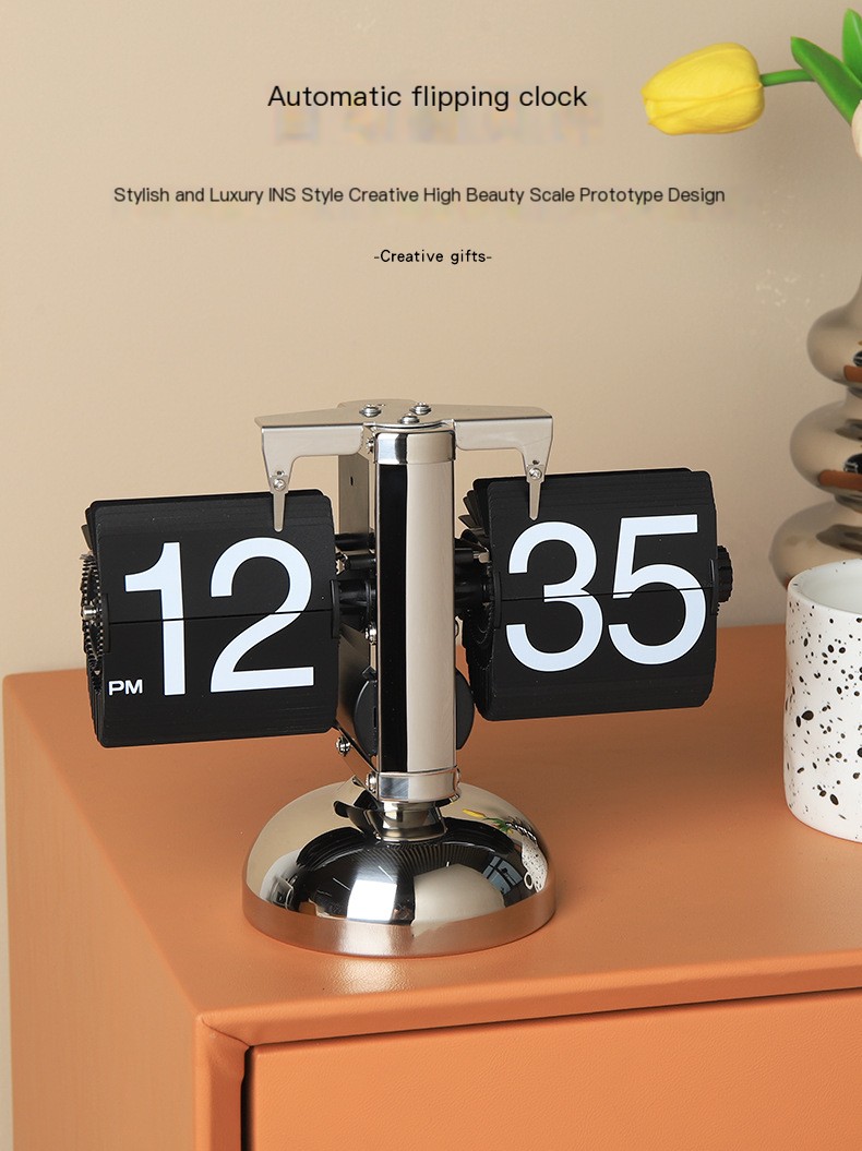 Automatic Page Turning Clock Image 1