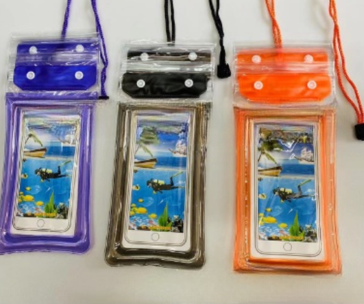 Waterproof Phone Bag Image 1