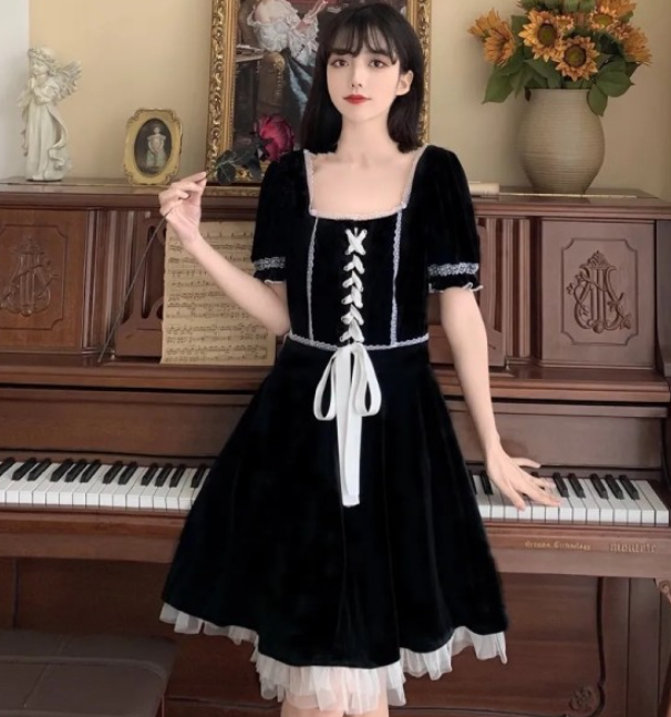 Gothic Lolita Dress Detail View