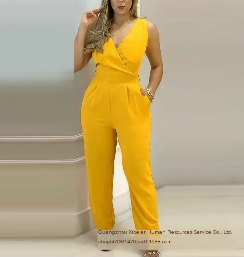 Macaquinho Bernar Jumpsuit Image 3