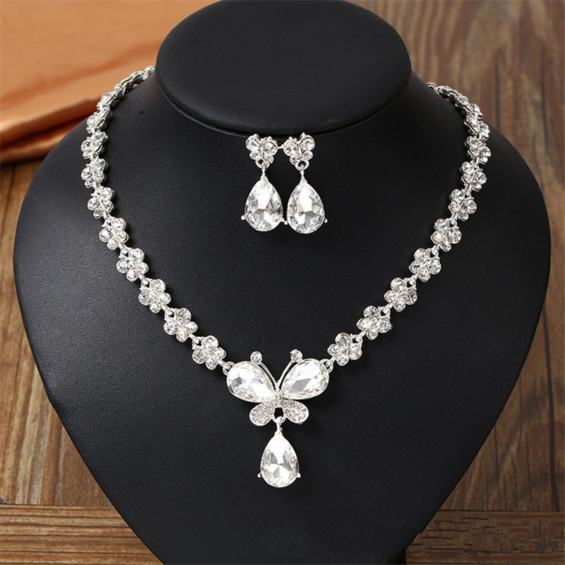 Bridal Jewelry Set Image 2