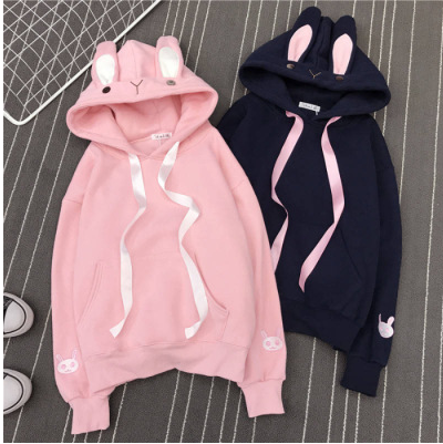 Plum Blossom Printed Hooded Sweatshirt - Image 3
