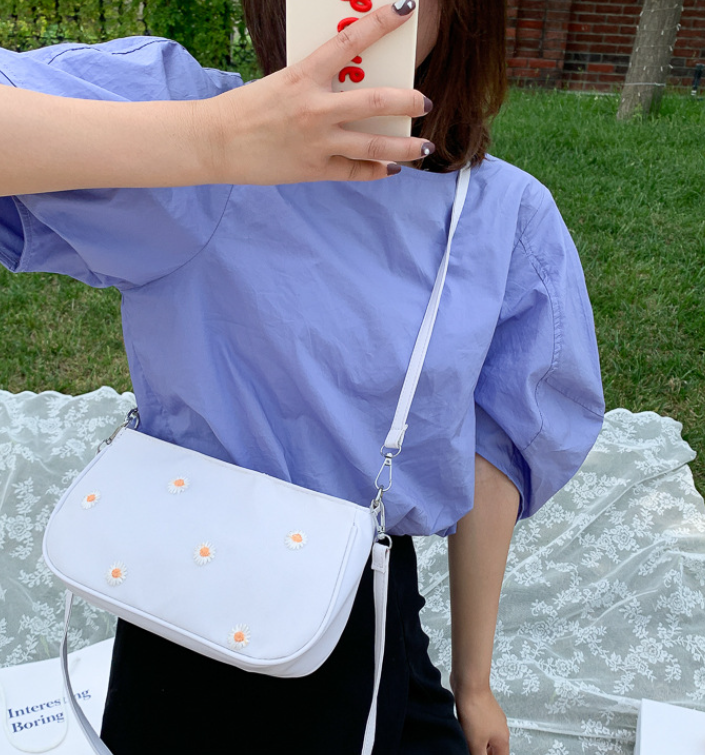 Daisy Bag Details