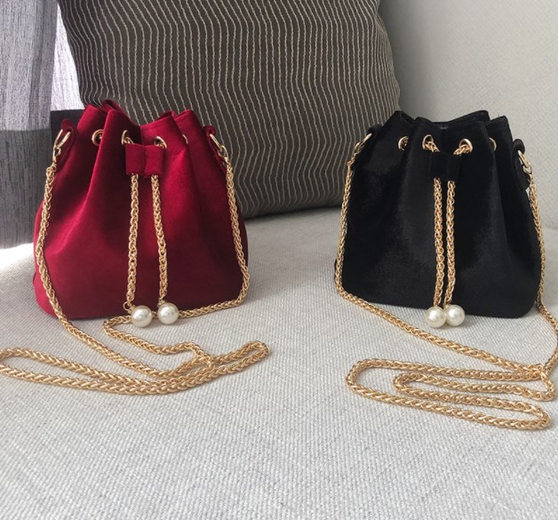 Retro Chain Bucket Bag
