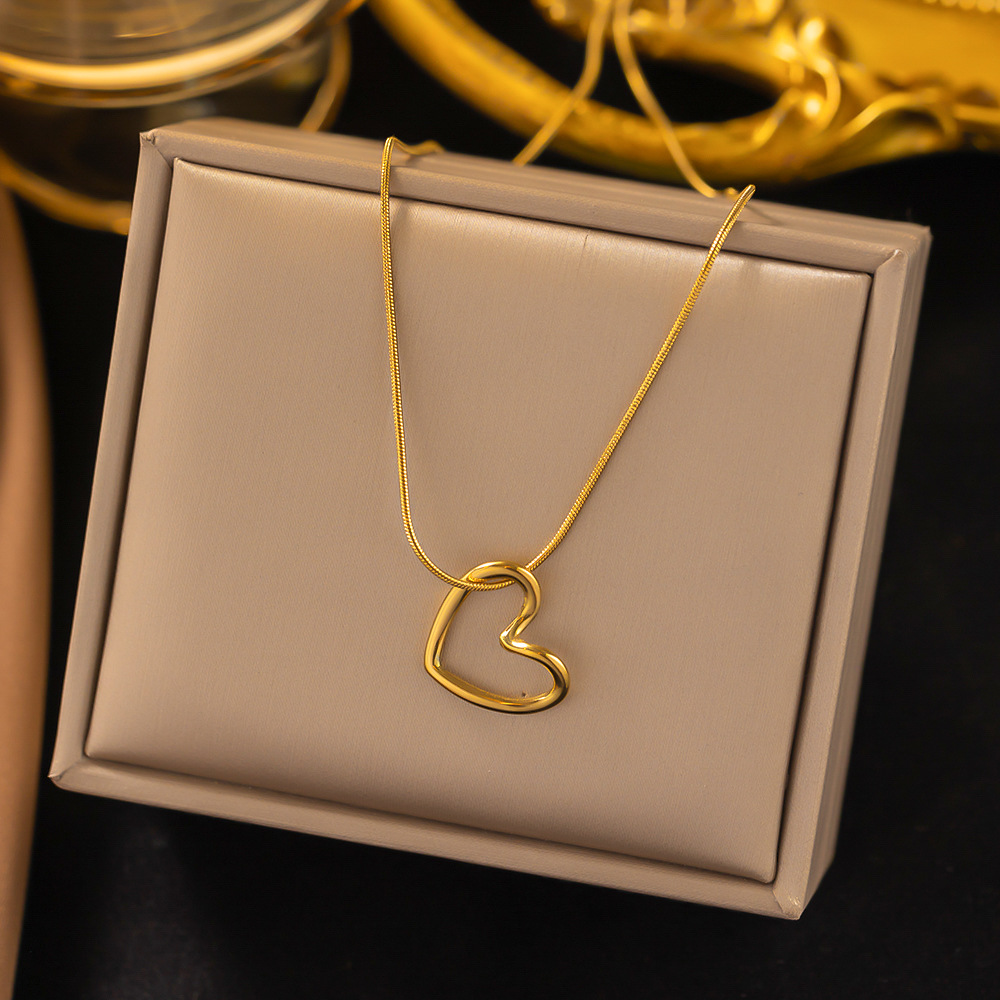 Minimalistic Heart Necklace Image 2