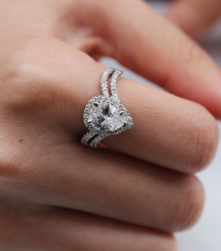 Teardrop Diamond Ring 1