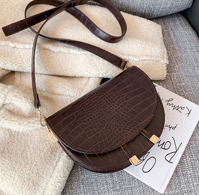 Color options for the Saddle Bag