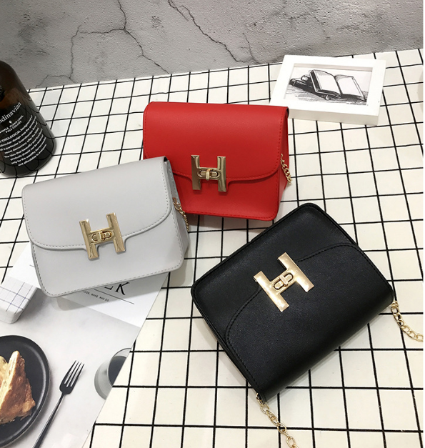 Sling Bag in Red