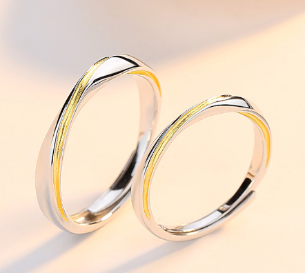 Möbius Ring Image 1