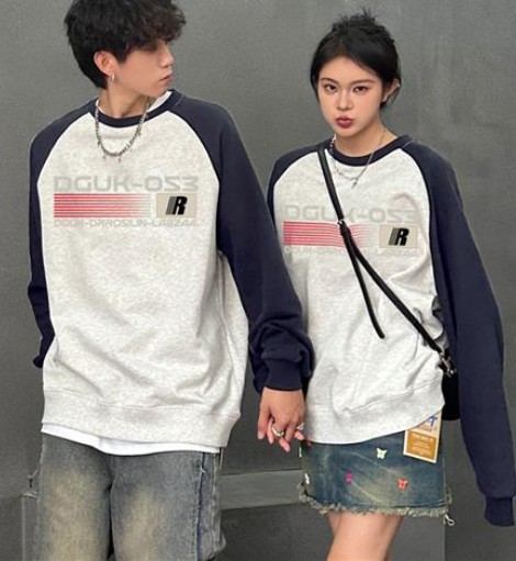 Women's Sweater Image 5