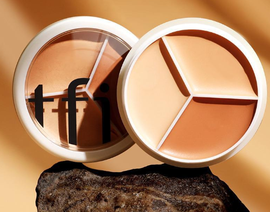 Tricolor Concealer Image 1