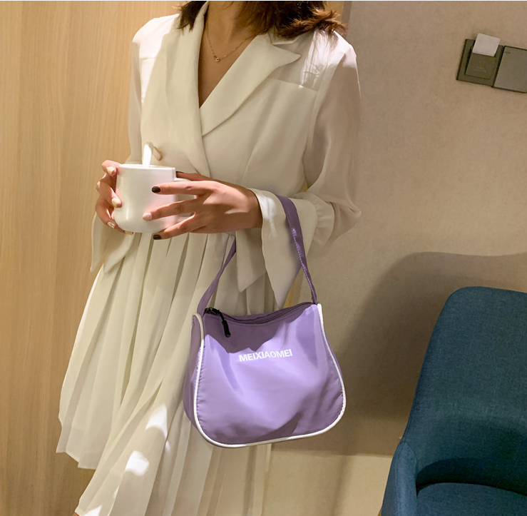 Trendy Shoulder Bag - Image 2