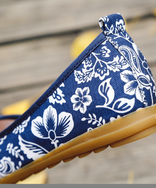 Old Beijing Flat Shoes Image 1