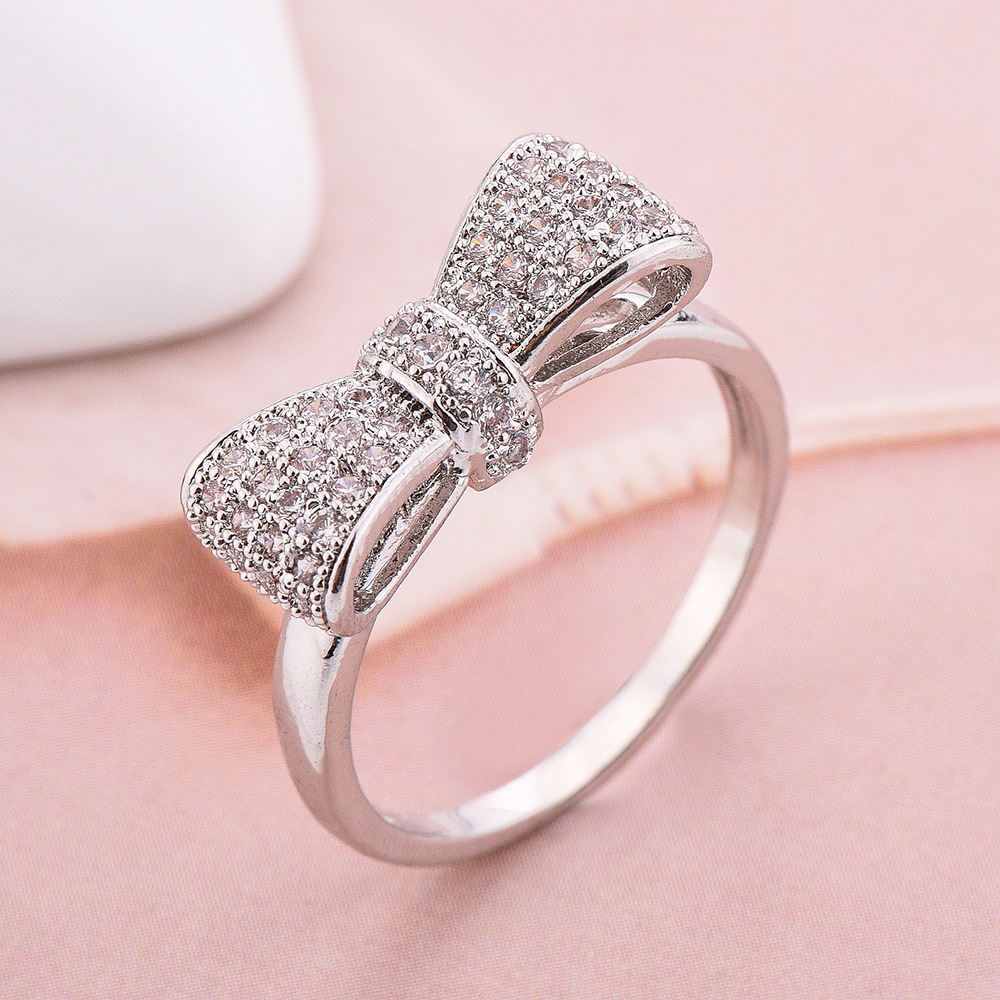 White Bowknot Zirconia Ring Image 1
