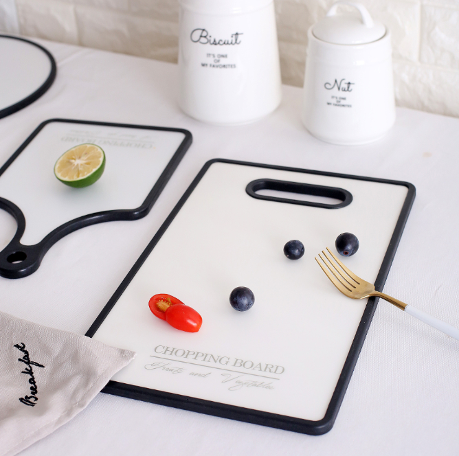 Rectangular Fruit and Vegetable Cutting Board