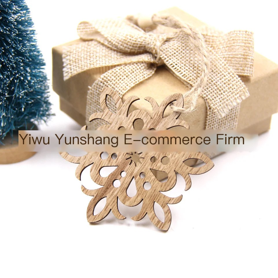 Hand-painted wood chips for crafts
