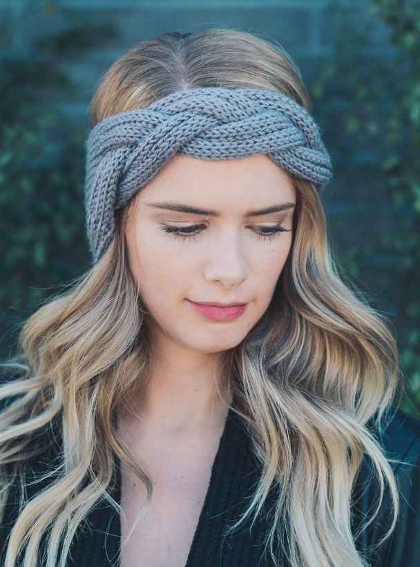Knitted Headband Image 2