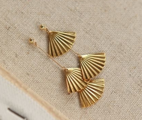 Elegant Design of Earrings