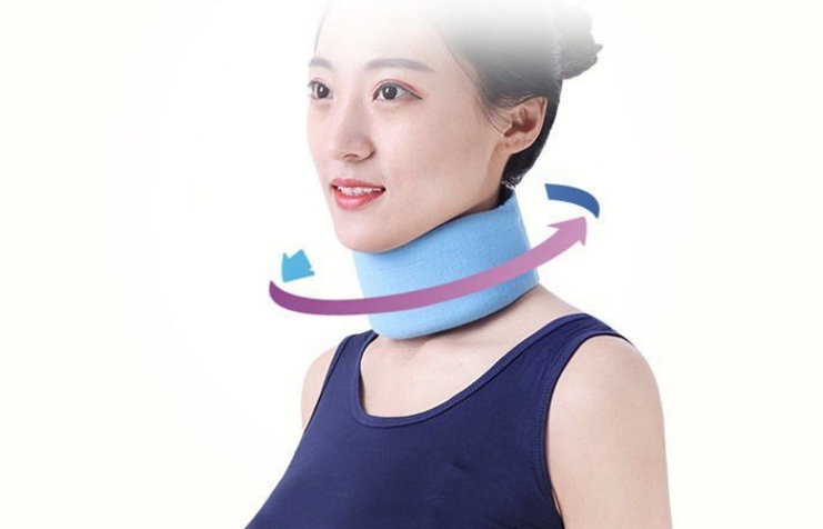 Latex Coat Neck Strap Adjustment Image 3