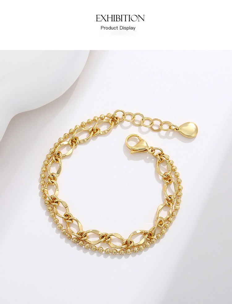Gold Chain Necklace Close-up