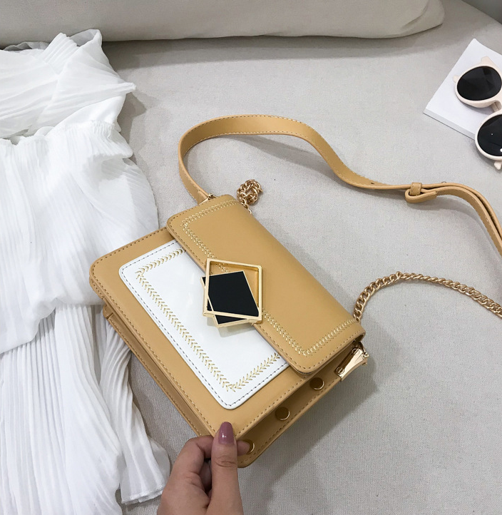Different angles of the chain shoulder bag