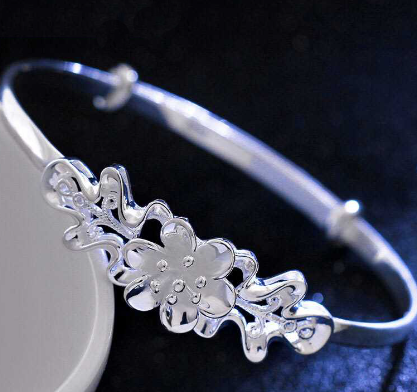Bauhinia Bracelet Image 2