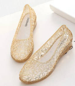 Breathable Flat Hole Shoes - Image 3