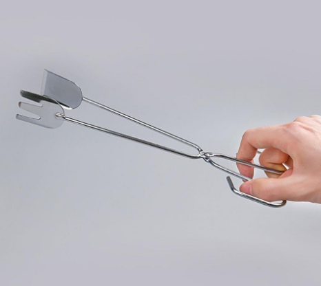 Barbecue Charcoal Clip in Action