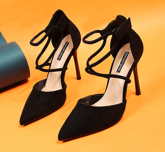 Stylish display of Sapato Alexa