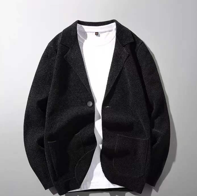 Stylish look with casual blazer