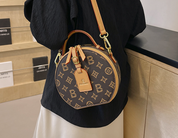 Luxury Women's Shoulder Crossbody Bag Lifestyle